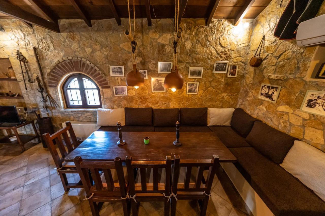 Vintage Stone House Where Calm Lives Amarianos Εξωτερικό φωτογραφία